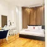 Enchanting 2Brgarden Flat